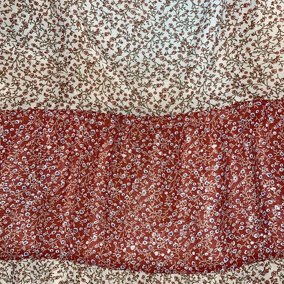 Floral Tank Top - Picture 3 of 3